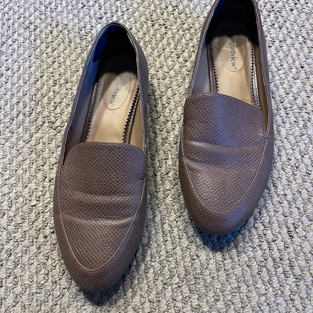 Comfortview brown loafers size 10W